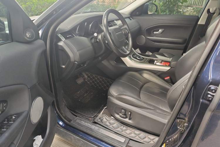 Used Land Rover Range Evoque 2018 240 PS SE Smart Brilliance Edition Driver Seat