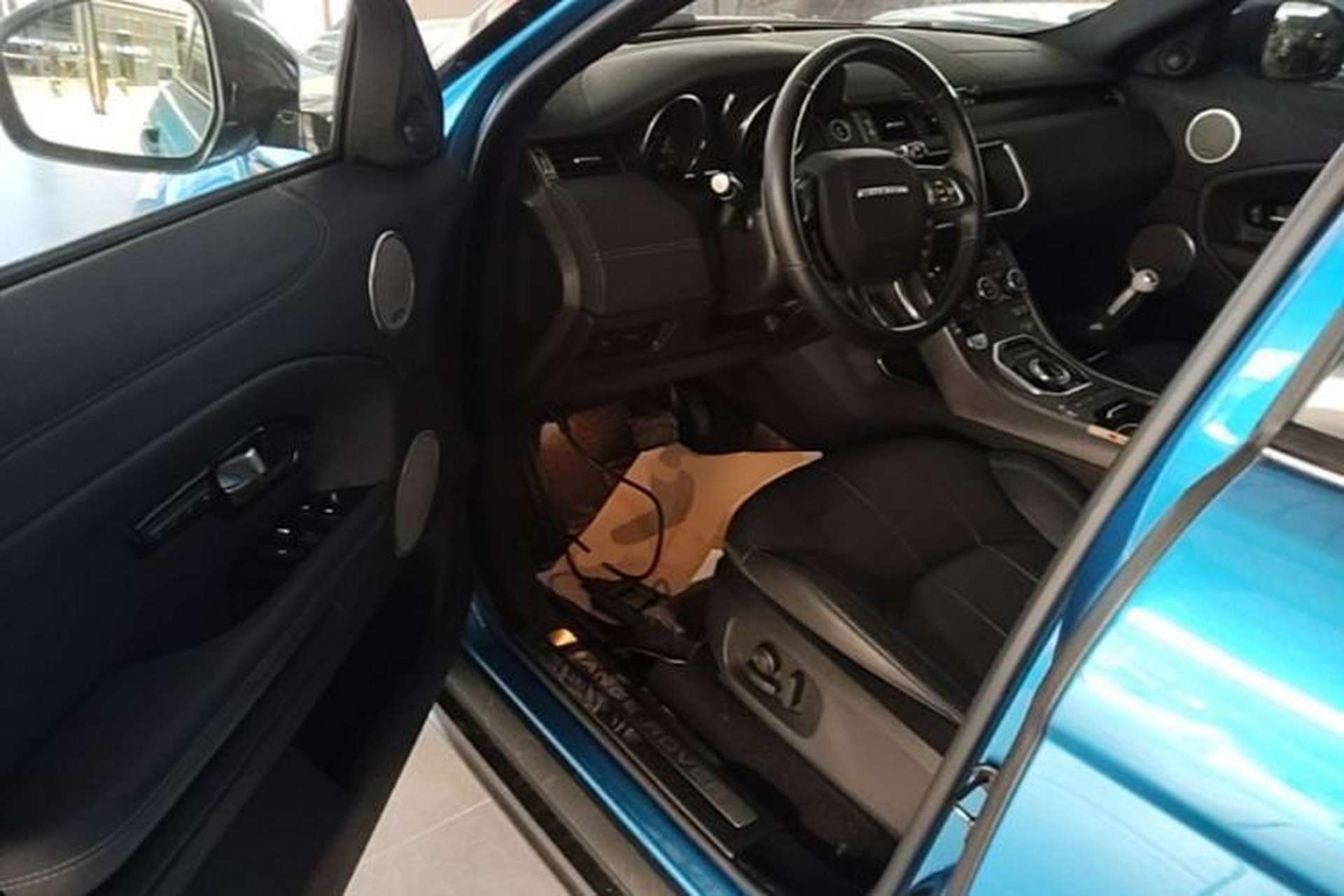 Used Land Rover Range Evoque 2018 240 PS Dream Lotus Lake Blue Limited Edition Driver Seat