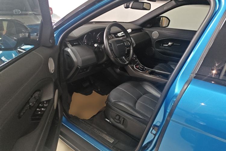 Used Land Rover Range Evoque 2018 240 PS Dream Lotus Lake Blue Limited Edition Driver Seat