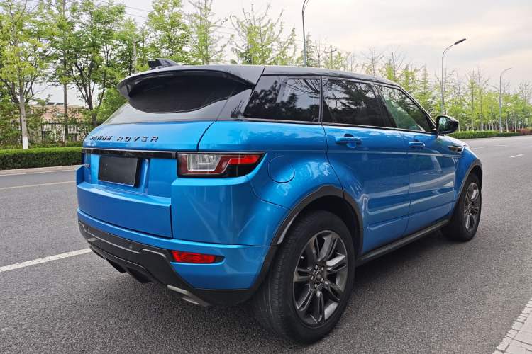 Used Land Rover Range Evoque 2018 240 PS Dream Lotus Lake Blue Limited Edition Exterior 6
