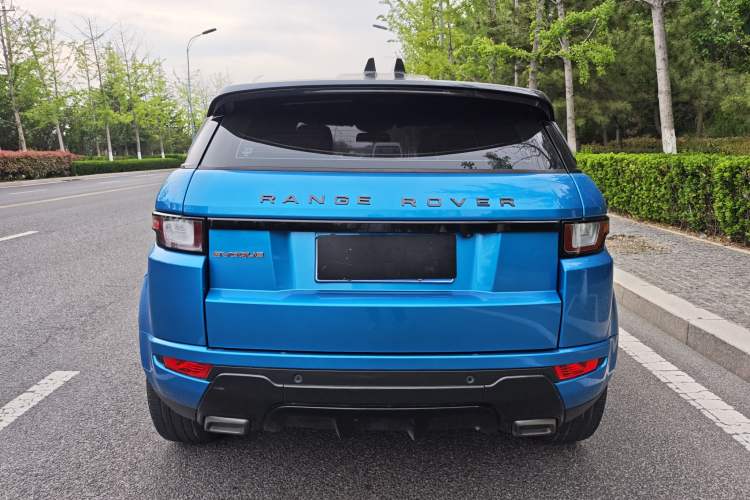 Used Land Rover Range Evoque 2018 240 PS Dream Lotus Lake Blue Limited Edition Exterior 7