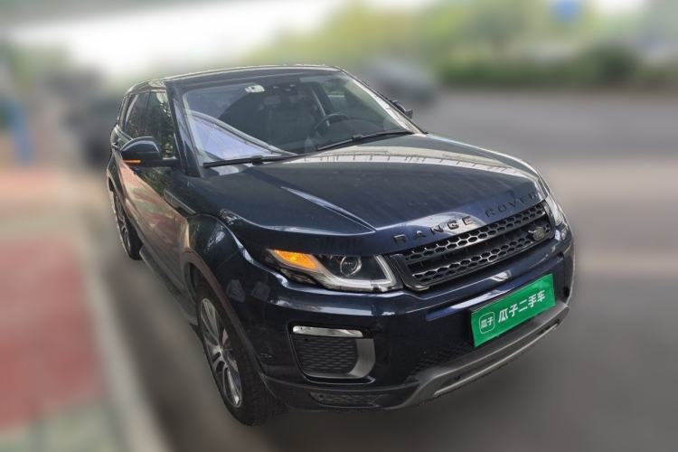 Used Land Rover Range Evoque 2018 240 PS SE Smart Brilliance Edition Front Right 45 Deg