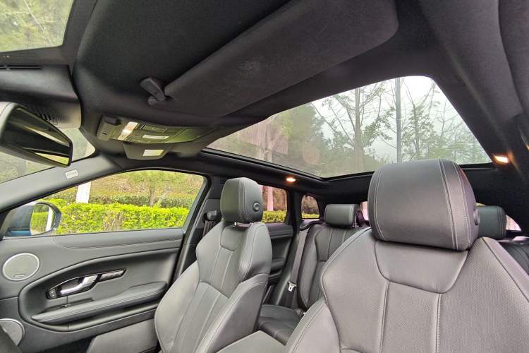 Used Land Rover Range Evoque 2018 240 PS Dream Lotus Lake Blue Limited Edition Headliner