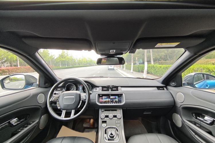Used Land Rover Range Evoque 2018 240 PS Dream Lotus Lake Blue Limited Edition Interior 4