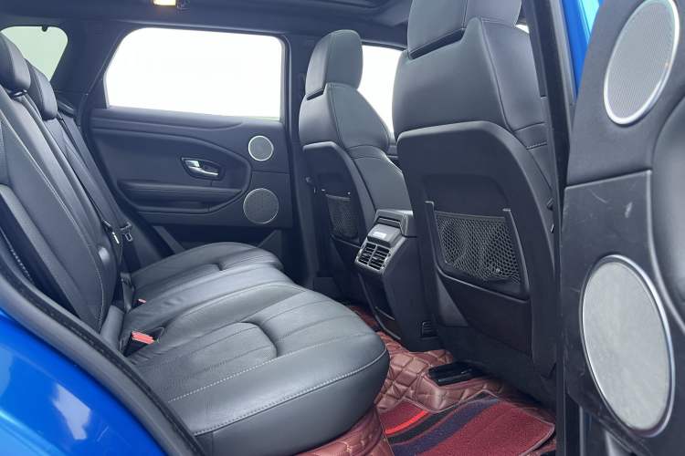 Used Land Rover Range Evoque 2018 240 PS Dream Lotus Lake Blue Limited Edition Interior 5