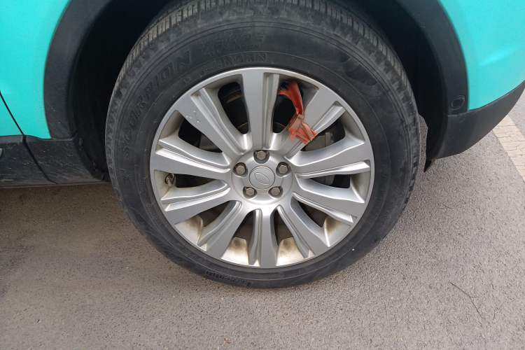 Used Land Rover Range Evoque 2018 240 PS SE Smart Brilliance Edition Right Front Wheel Hub