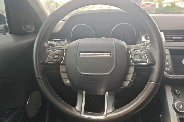 Used Land Rover Range Evoque 2018 240 PS SE Smart Brilliance Edition Steering Wheel