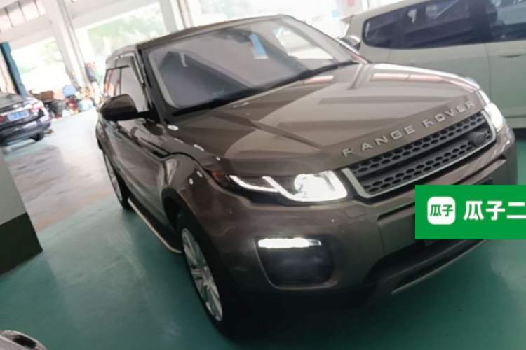 Used Land Rover Range Evoque 2018 240 PS SE Smart Brilliance Edition Exterior 1