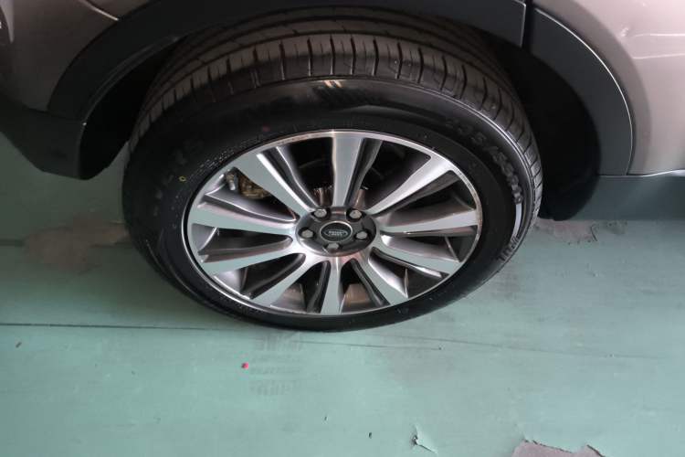 Used Land Rover Range Evoque 2018 240 PS SE Smart Brilliance Edition Exterior 5
