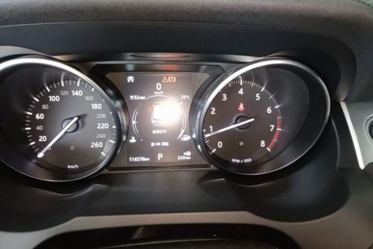 Used Land Rover Range Evoque 2018 240 PS SE Smart Brilliance Edition Instrument Cluster