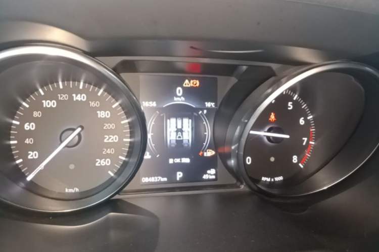 Used Land Rover Range Evoque 2018 240 PS SE Smart Brilliance Edition Instrument Cluster