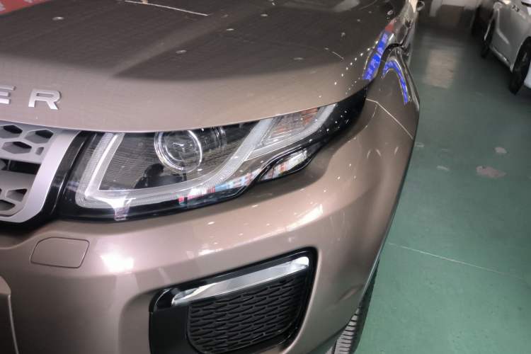Used Land Rover Range Evoque 2018 240 PS SE Smart Brilliance Edition Left Front Headlight