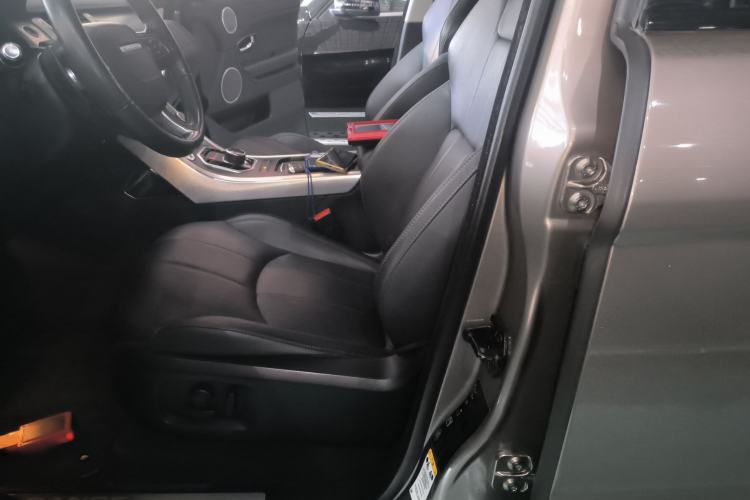 Used Land Rover Range Evoque 2018 240 PS SE Smart Brilliance Edition Left Front Seat