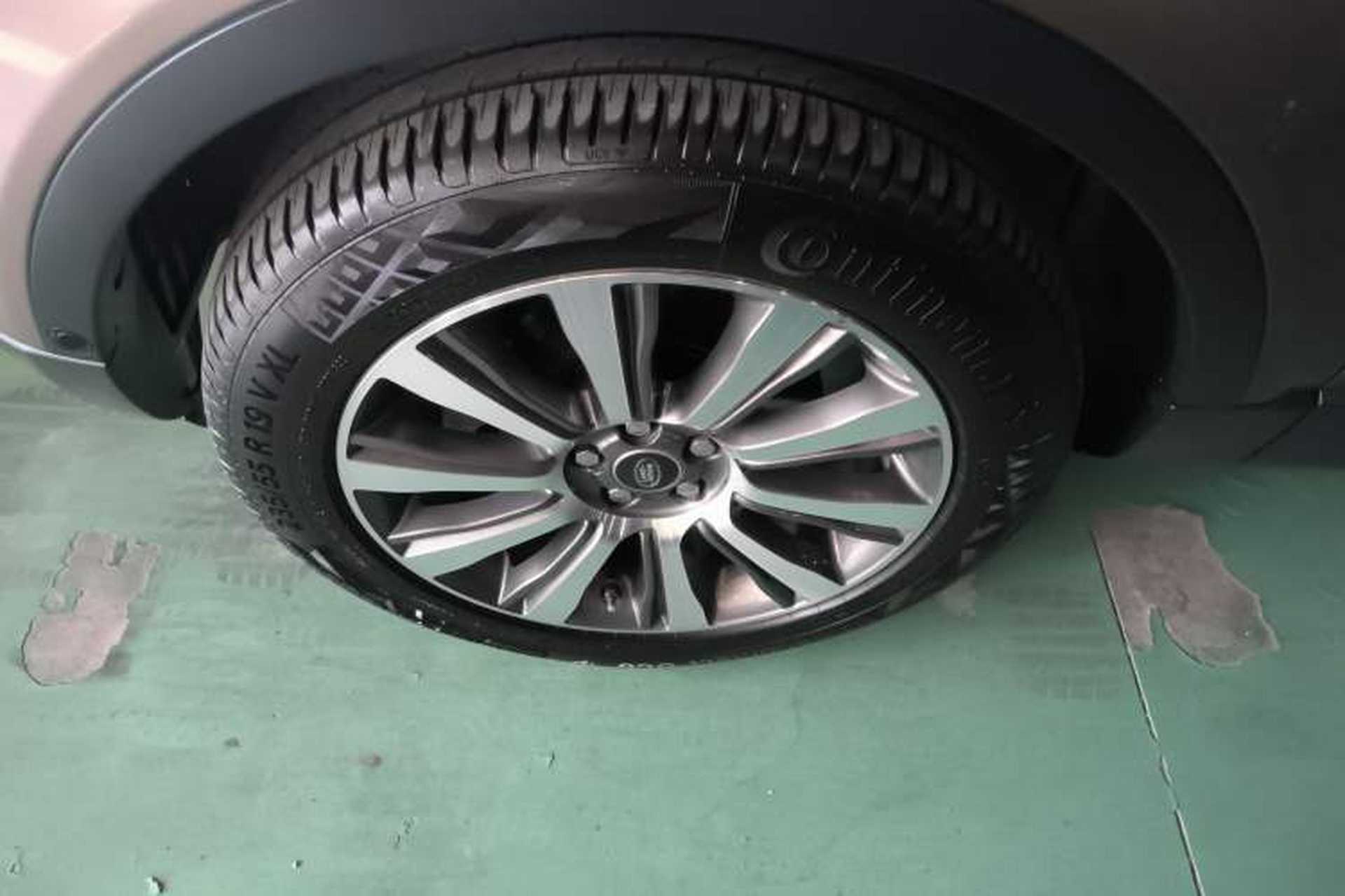 Used Land Rover Range Evoque 2018 240 PS SE Smart Brilliance Edition Left Front Wheel Hub