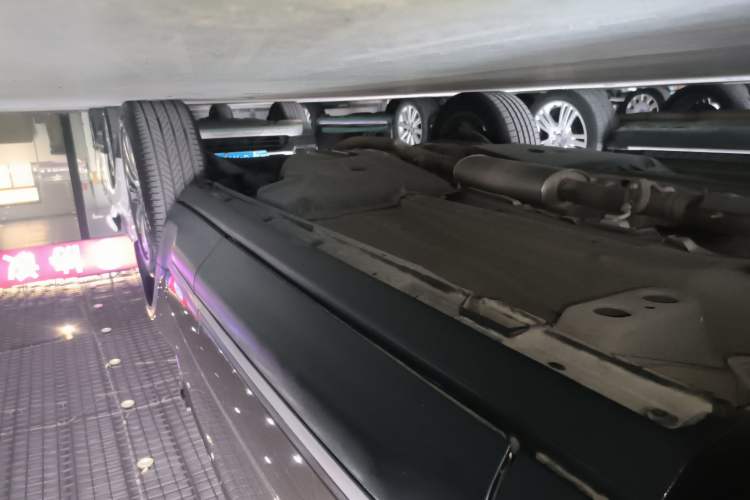Used Land Rover Range Evoque 2018 240 PS SE Smart Brilliance Edition Left Side Sill