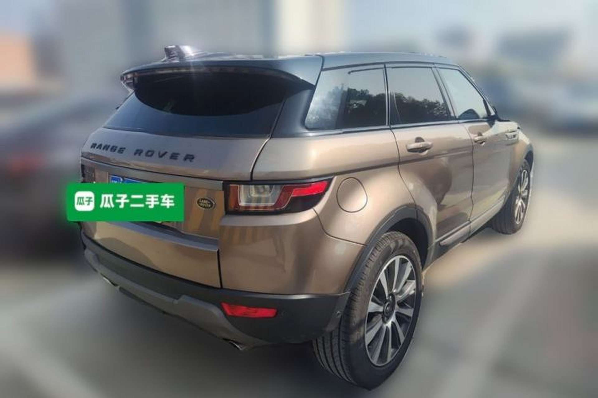 Used Land Rover Range Evoque 2018 240 PS SE Smart Brilliance Edition Rear Right 45 Deg