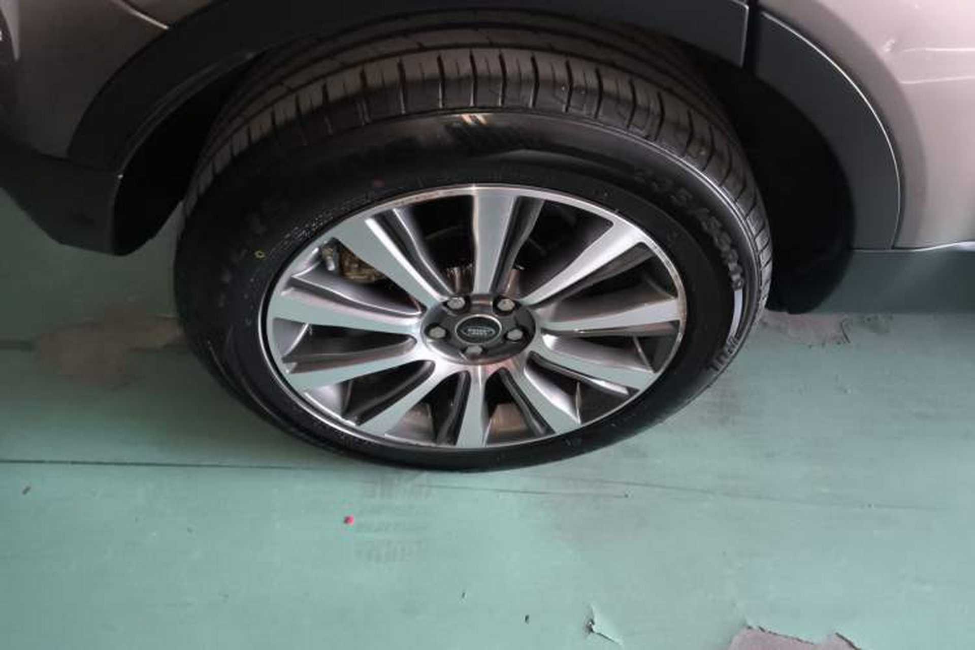 Used Land Rover Range Evoque 2018 240 PS SE Smart Brilliance Edition Right Rear Wheel Hub