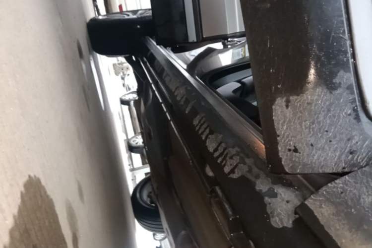 Used Land Rover Range Evoque 2018 240 PS SE Smart Brilliance Edition Right Side Sill