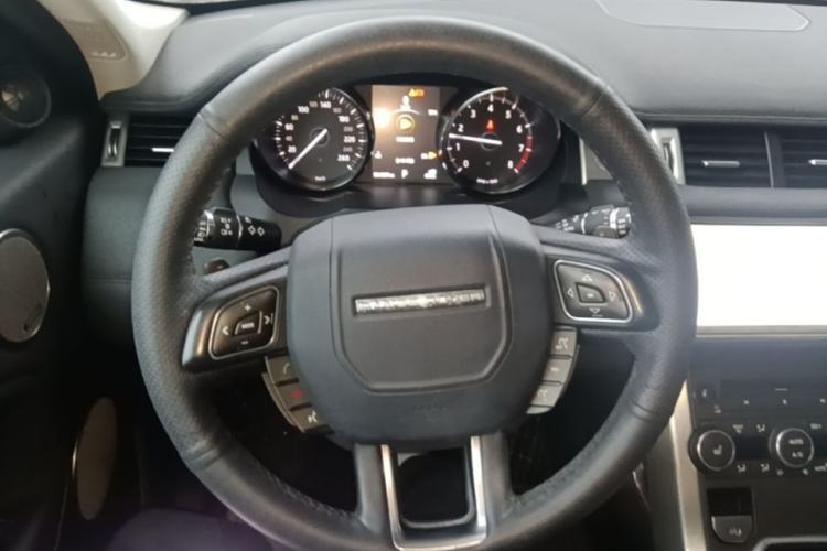 Used Land Rover Range Evoque 2018 240 PS SE Smart Brilliance Edition Steering Wheel