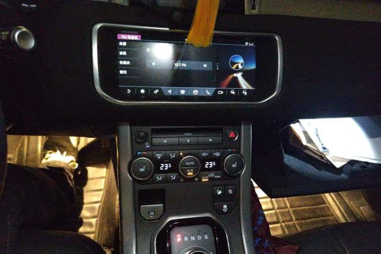 Used Land Rover Range Evoque 2018 240 PS SE Smart Brilliance Edition Audio And AC Panel