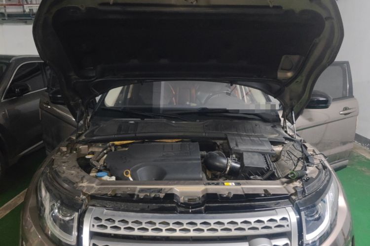 Used Land Rover Range Evoque 2018 240 PS SE Smart Brilliance Edition Engine Bay
