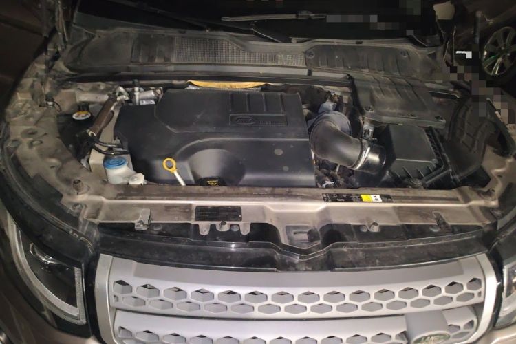 Used Land Rover Range Evoque 2018 240 PS SE Smart Brilliance Edition Engine Bay