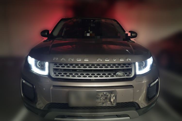 Used Land Rover Range Evoque 2018 240 PS SE Smart Brilliance Edition Front