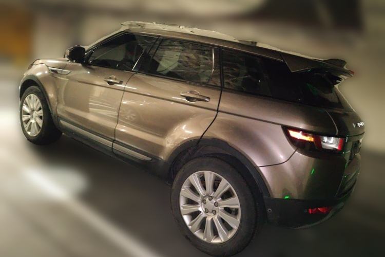 Used Land Rover Range Evoque 2018 240 PS SE Smart Brilliance Edition Rear Left 45 Deg