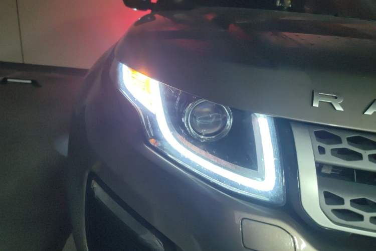 Used Land Rover Range Evoque 2018 240 PS SE Smart Brilliance Edition Right Front Headlight
