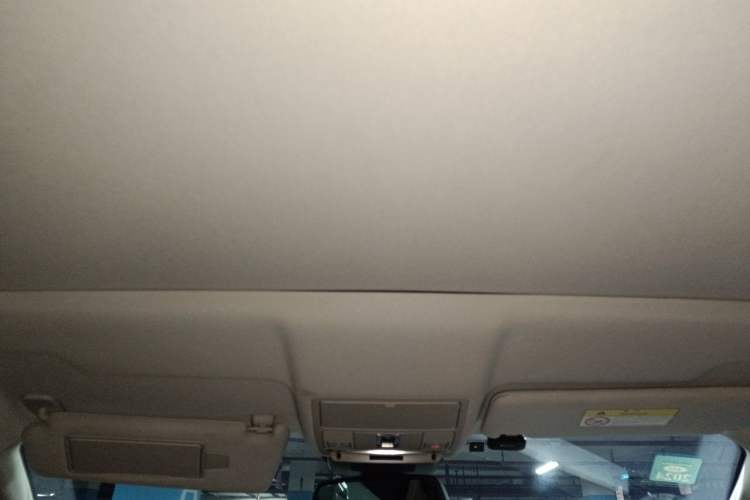 Used Land Rover Range Evoque 2018 240 PS SE Smart Brilliance Edition Headliner