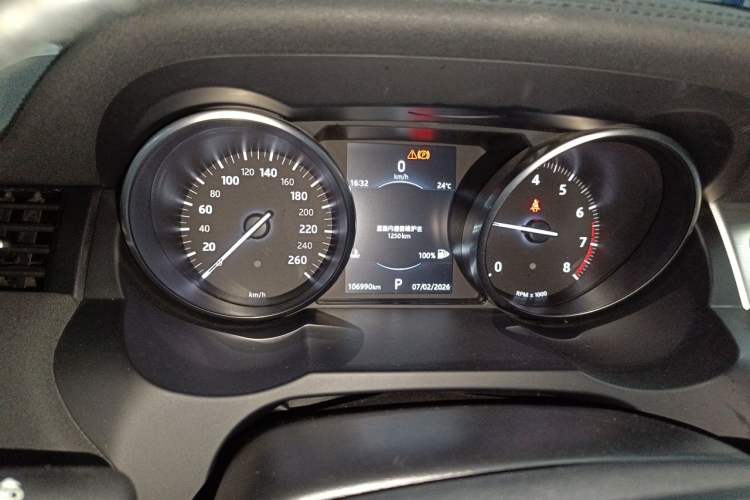 Used Land Rover Range Evoque 2018 240 PS SE Smart Brilliance Edition Instrument Cluster