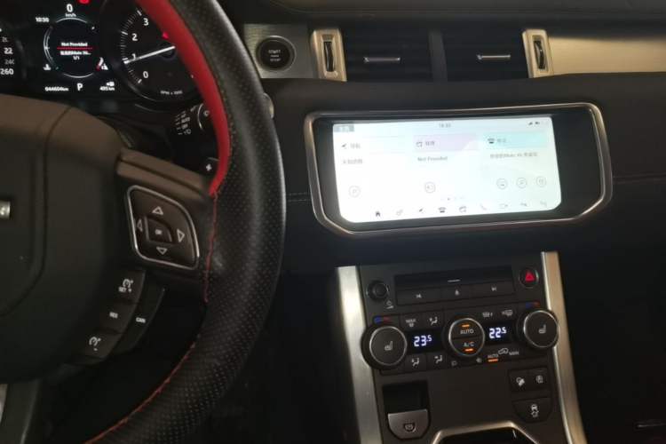 Used Land Rover Range Evoque 2018 240 PS SE DYNAMIC Smart Edition Audio And AC Panel