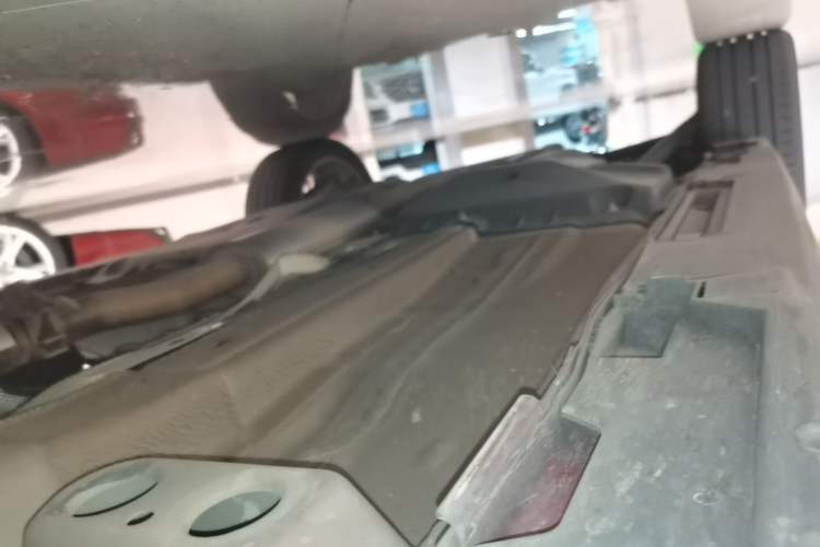 Used Land Rover Range Evoque 2018 240 PS SE DYNAMIC Smart Edition Right Side Sill