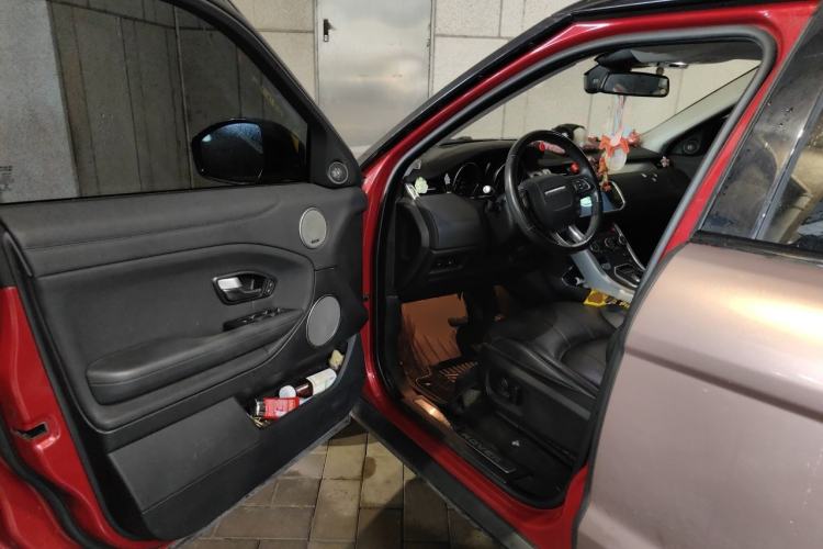 Used Land Rover Range Evoque 2018 240 PS SE Smart Brilliance Edition Driver Seat
