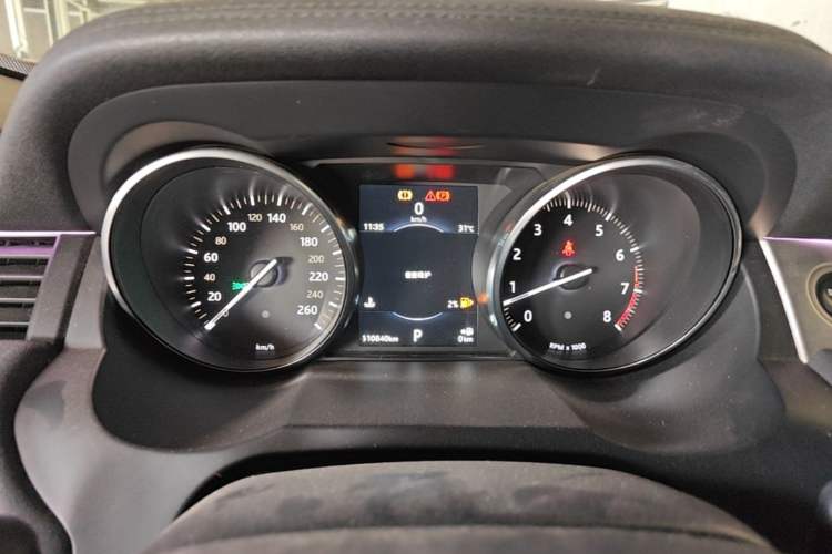 Used Land Rover Range Evoque 2018 240 PS SE Smart Brilliance Edition Instrument Cluster