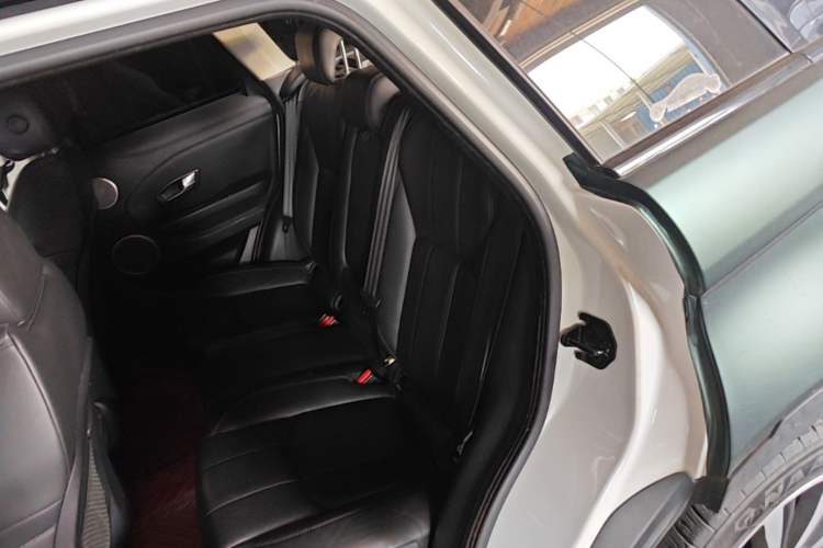 Used Land Rover Range Evoque 2018 240 PS SE Smart Brilliance Edition Left Rear Seat