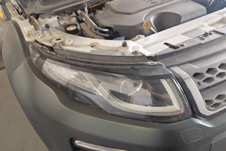 Used Land Rover Range Evoque 2018 240 PS SE Smart Brilliance Edition Right Front Headlight