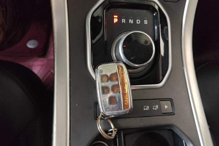 Used Land Rover Range Evoque 2018 240 PS SE Smart Brilliance Edition Vehicle Key