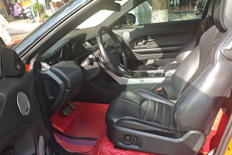 Used Land Rover Range Evoque 2018 240 PS HSE DYNAMIC Convertible Driver Seat
