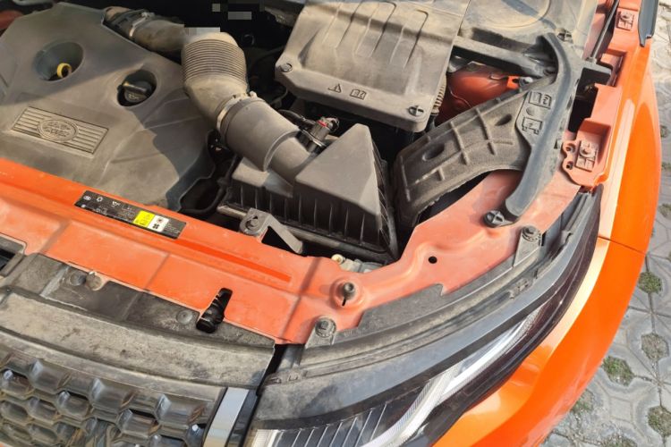 Used Land Rover Range Evoque 2018 240 PS HSE DYNAMIC Convertible Engine Bay Left