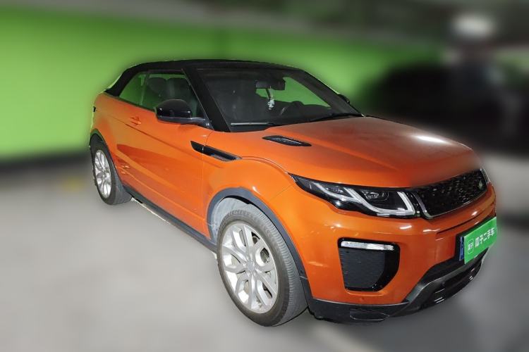 Used Land Rover Range Evoque 2018 240 PS HSE DYNAMIC Convertible Front Right 45 Deg