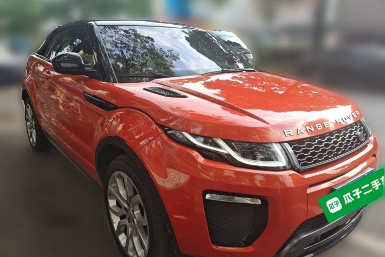 Used Land Rover Range Evoque 2018 240 PS HSE DYNAMIC Convertible Front Right 45 Deg