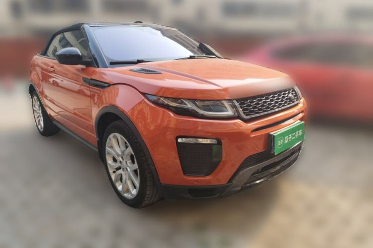 Used Land Rover Range Evoque 2018 240 PS HSE DYNAMIC Convertible Front Right 45 Deg