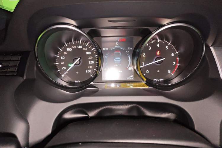 Used Land Rover Range Evoque 2018 240 PS HSE DYNAMIC Convertible Instrument Cluster
