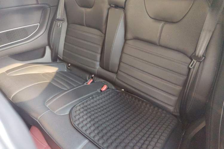 Used Land Rover Range Evoque 2018 240 PS HSE DYNAMIC Convertible Left Rear Seat