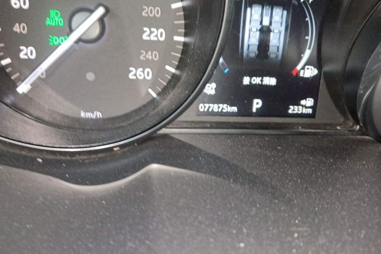 Used Land Rover Range Evoque 2018 240 PS HSE DYNAMIC Convertible Odometer Close Up