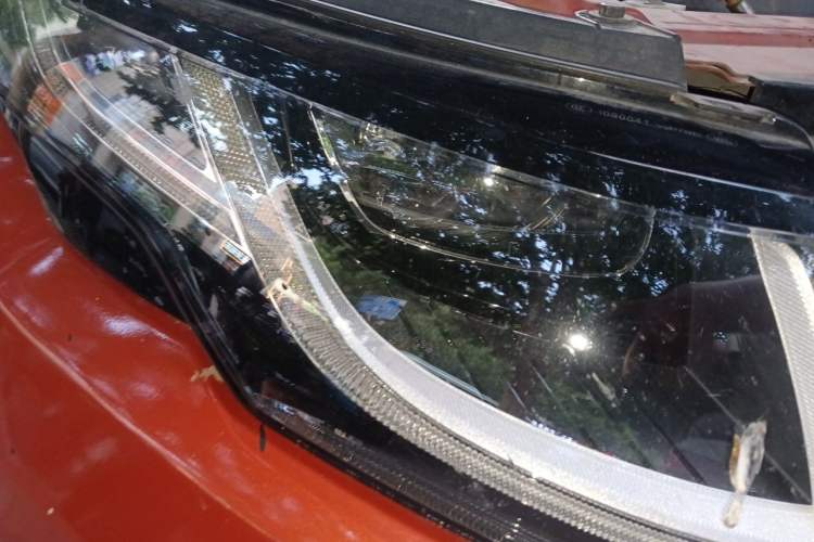 Used Land Rover Range Evoque 2018 240 PS HSE DYNAMIC Convertible Right Front Headlight