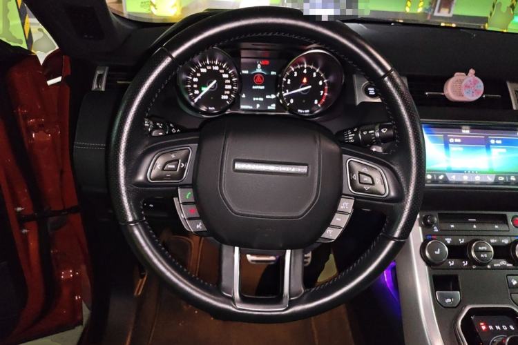 Used Land Rover Range Evoque 2018 240 PS HSE DYNAMIC Convertible Steering Wheel