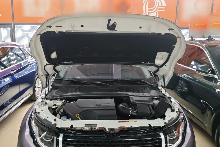 Used Land Rover Range Evoque 2018 240 PS SE DYNAMIC Smart Edition Engine Bay