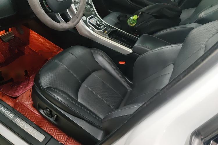 Used Land Rover Range Evoque 2018 240 PS SE DYNAMIC Smart Edition Left Front Seat